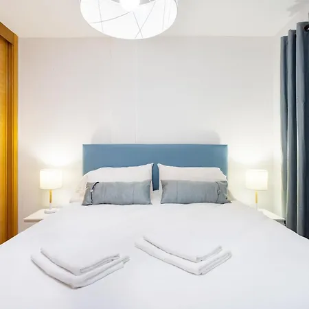 With Sea View Lejlighed *