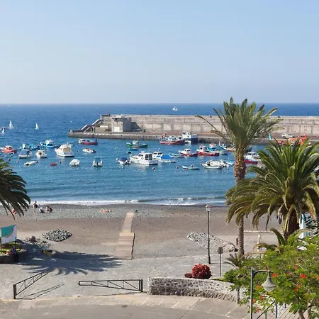 Apartman With Sea View *